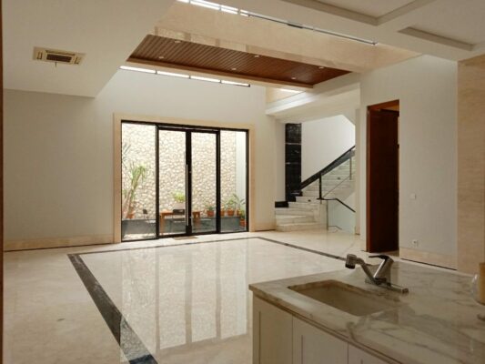 Rumah Dijual Kebayoran Baru 32 M Luas 325 m2