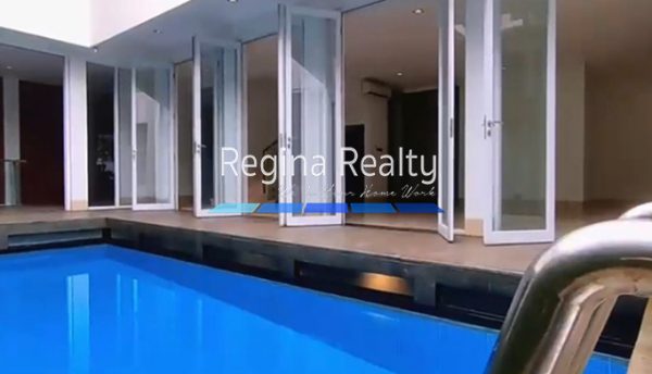 Rumah Disewa Pondok Indah 60 Juta-an/bulan Luas 860-an m2 Swimming Pool