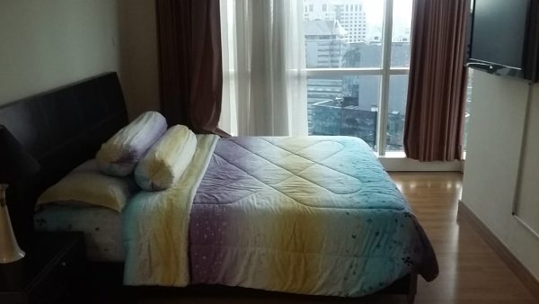 Apartemen Dijual The Peak Sudirman Residence 4 M-an Luas 150-an m2 Furnished