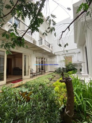 Rumah Mewah 2 Lantai di Pondok Indah Harga 18 M-an , Luas Tanah 600 m2 Jakarta Selatan