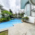 Rumah Dijual Mega Kuningan 60 M-an Luas 800-an m2 Swimming Pool